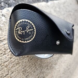 Ray-Ban Black Sunglasses Classic Accessory